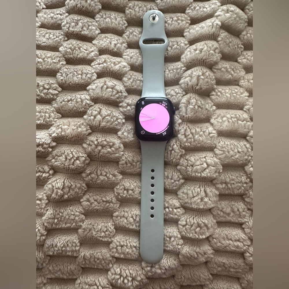Apple Watch Series 8 41mm : GPS